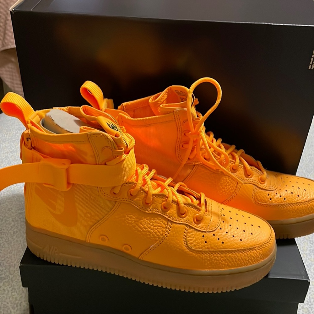 SF AF1 MID